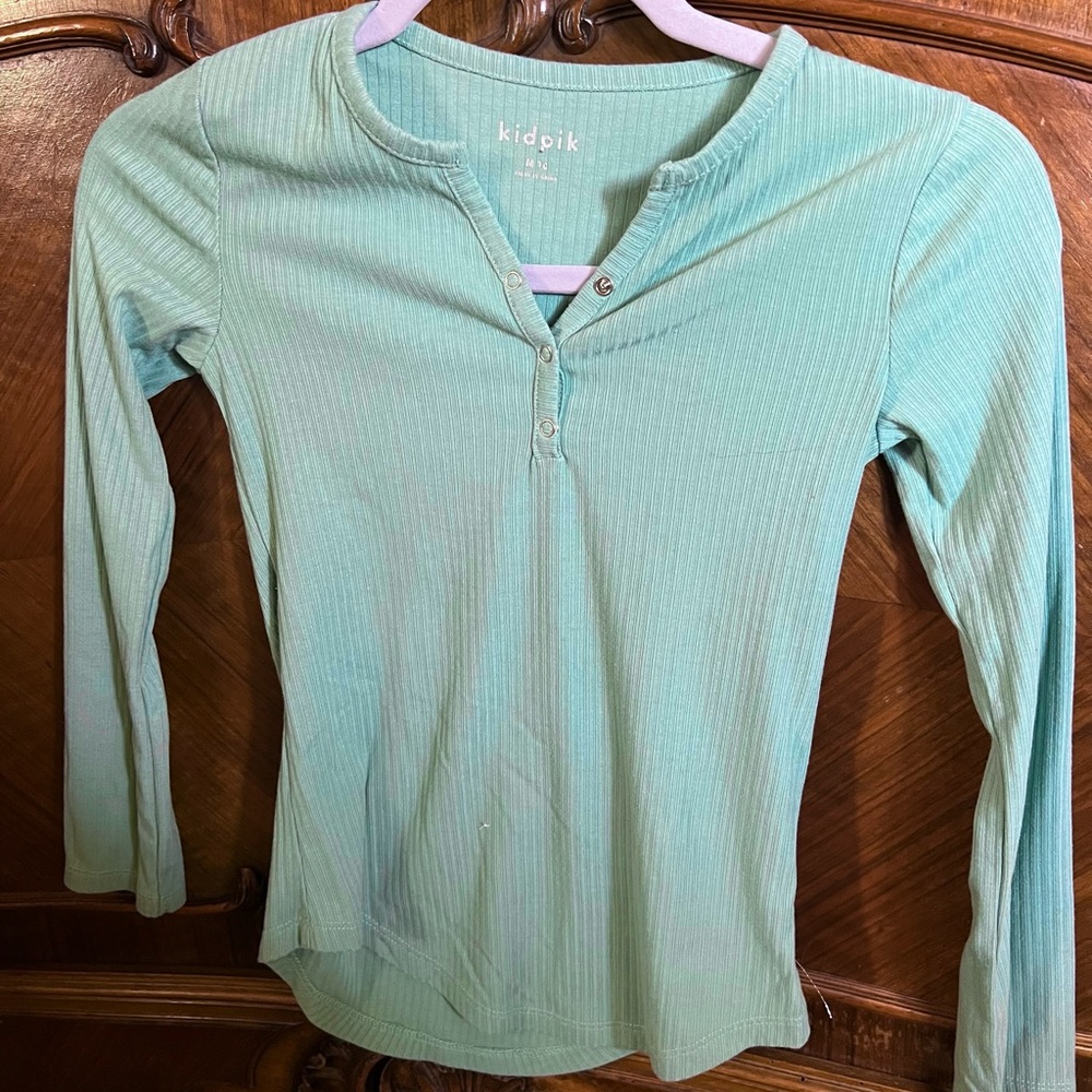 Kids Medium Long Sleeved Green Shirt